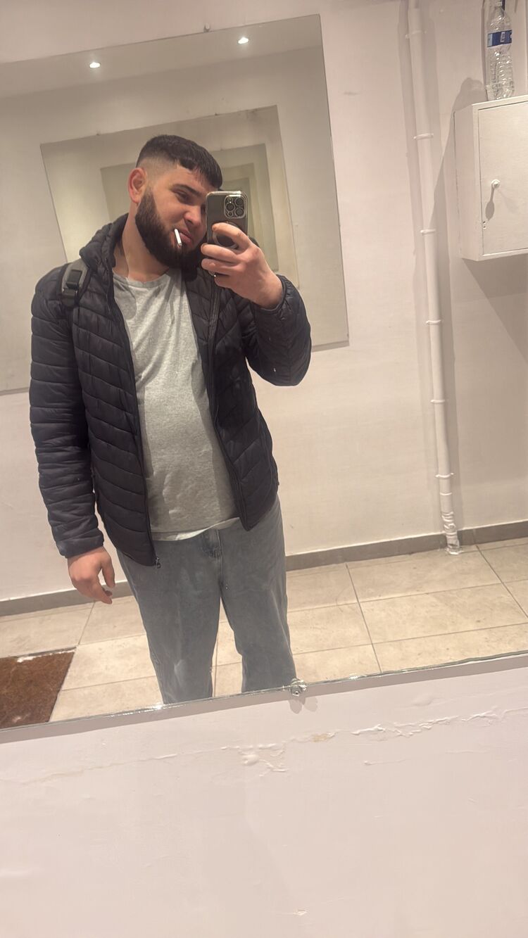 ���� 56120817 ������� Mihai, 28 ���, ���� ���������� � Palais-Bourbon