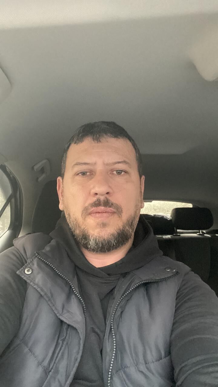  48556227  , 44 ,    
