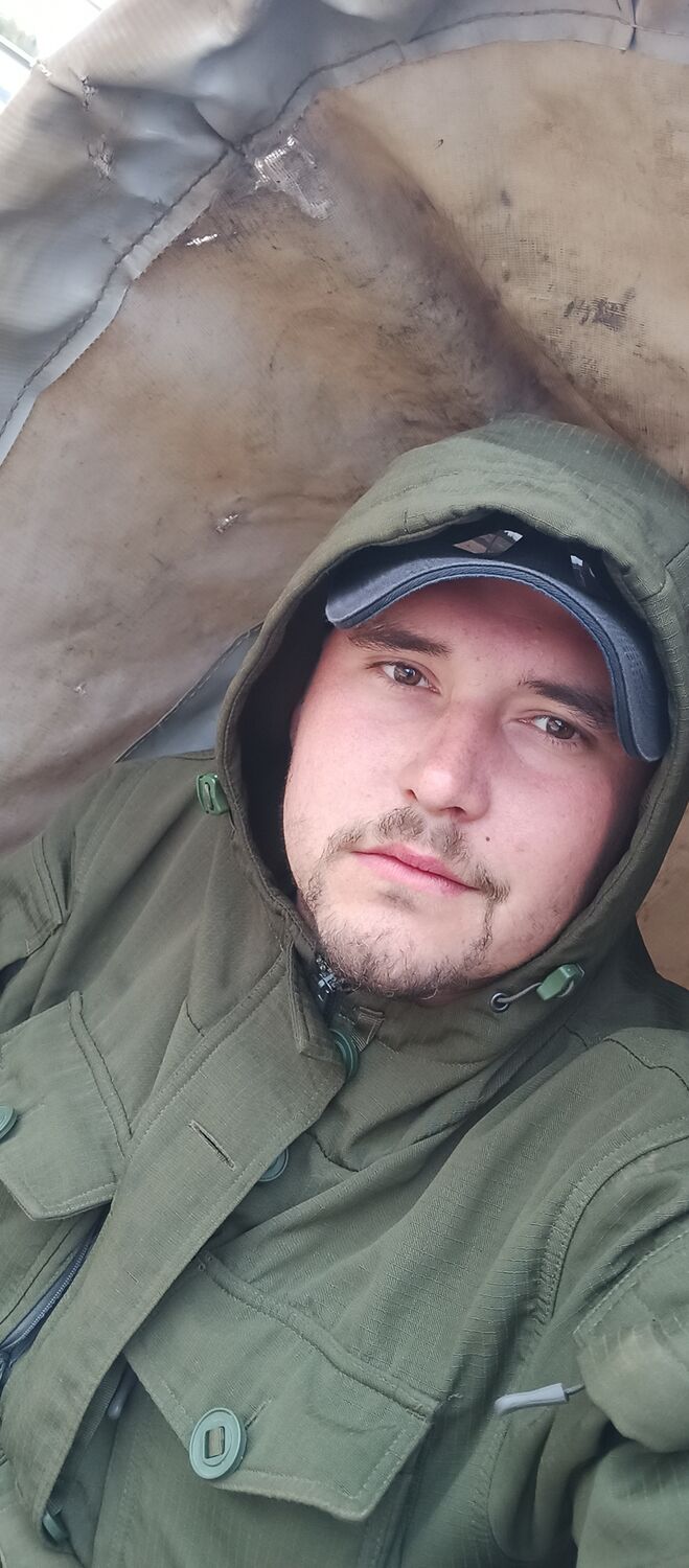  52508357  Konstantin, 28 ,     