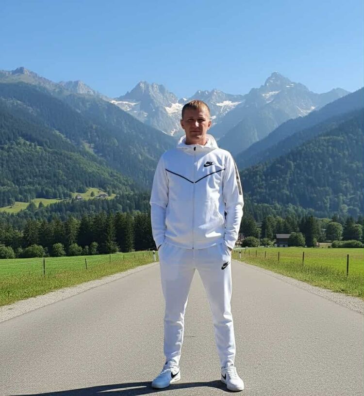  Pforzheim,   Yura, 36 ,   ,   , c , 