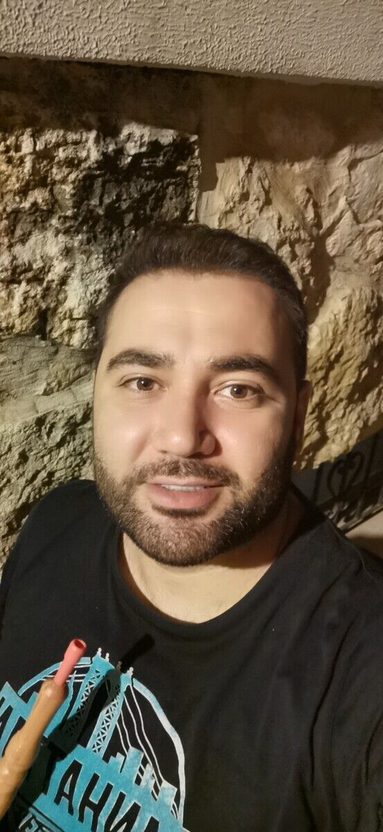  21432167  Ali, 40 ,    
