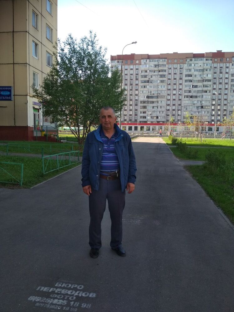  12409657  Borya, 52 ,    