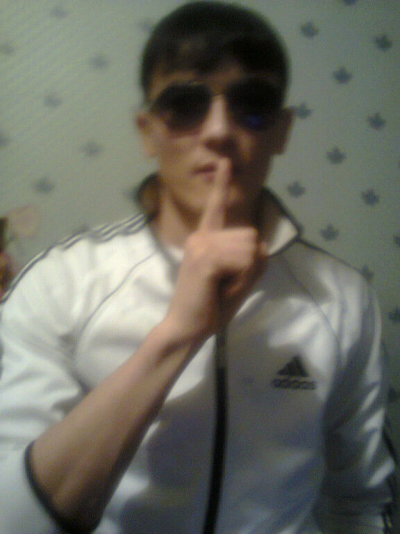  6677697  Komo, 36 ,    