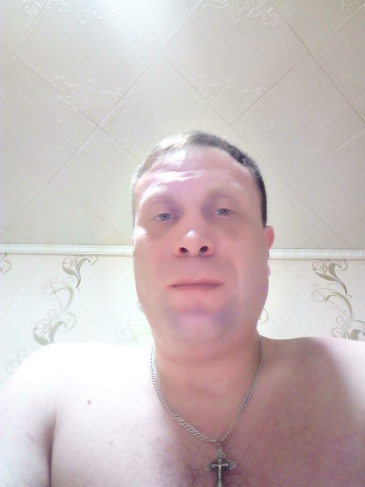  ,   Alex, 39 ,   