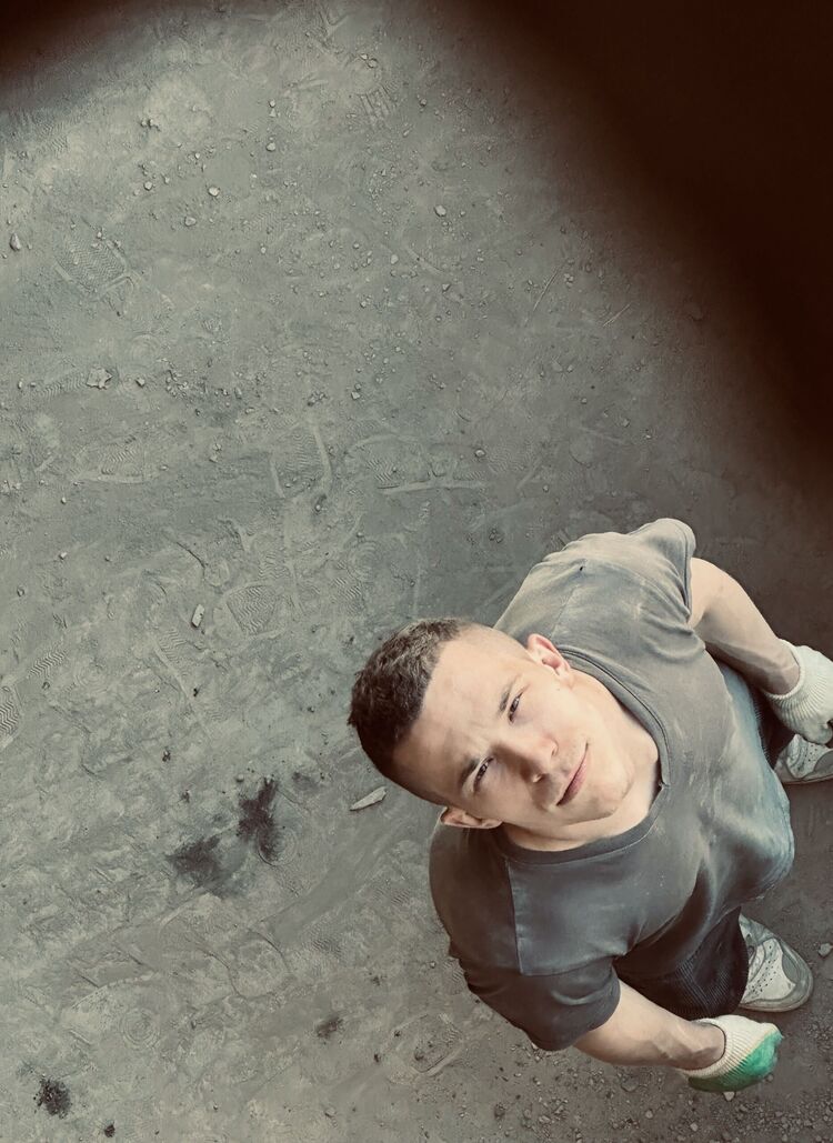  46982237   , 26 ,    