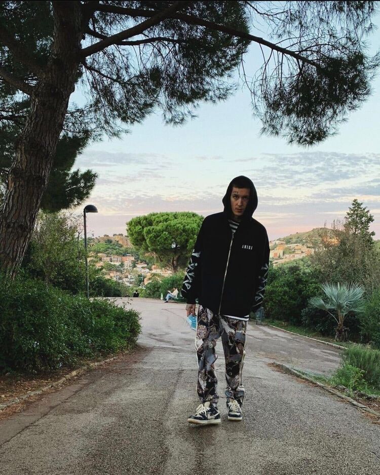  50937287  , 40 ,    Canary Wharf