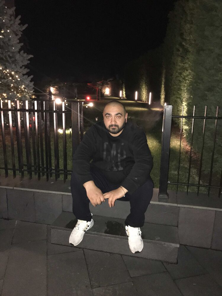  Esenyurt,   Kakha, 42 ,   ,   