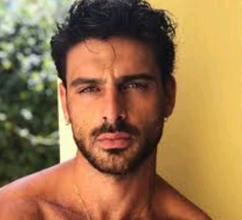  44293467  Erik, 31 ,    