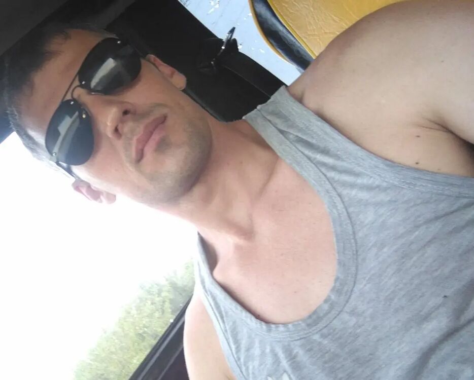  51954667  Yury, 18 ,    Deleted