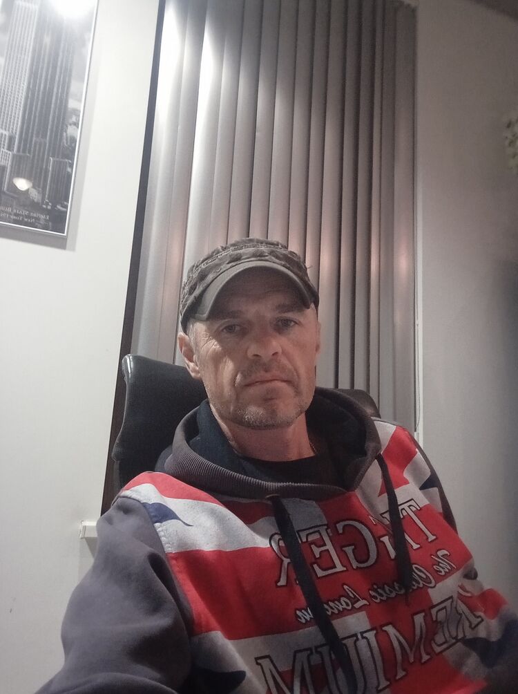  40328297  , 47 ,    
