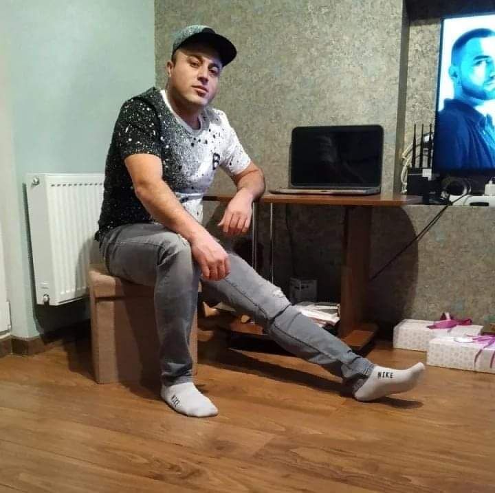  43131827  Ali, 35 ,    