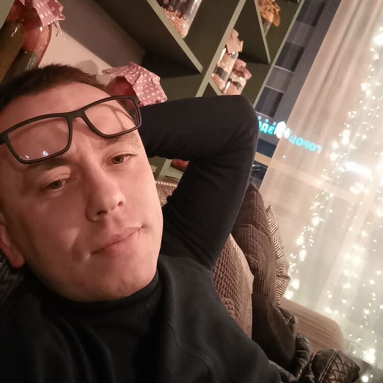 28807887  , 42 ,    