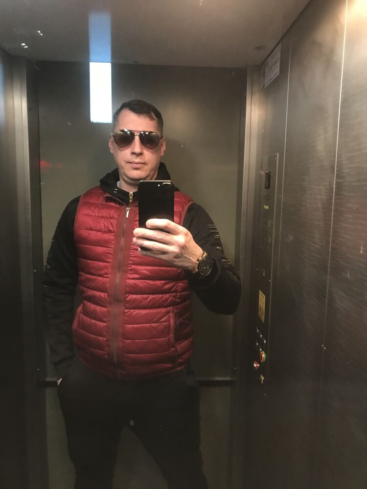 31558827  , 45 ,    