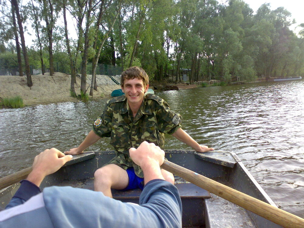  5224517  Maksim, 40 ,    