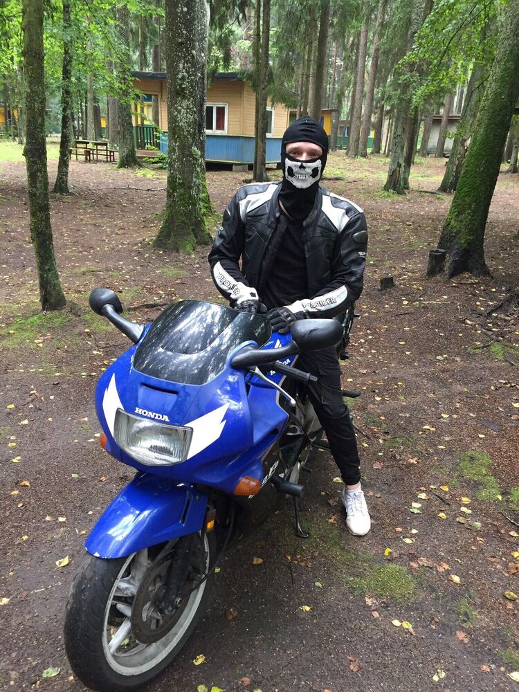  ,   Pavel, 31 ,   ,   , c , 