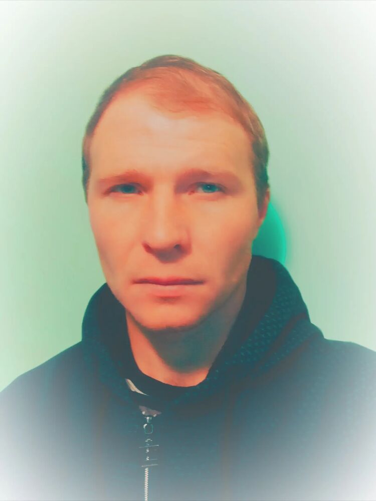  38518157  Konstantin, 38 ,    