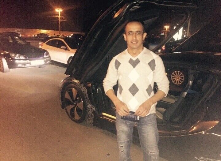  22043577  Serji, 45 ,    