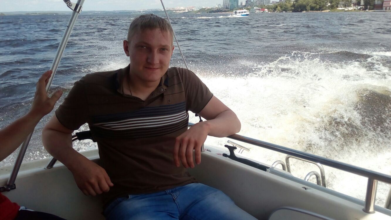  53760677  Ivan, 28 ,    