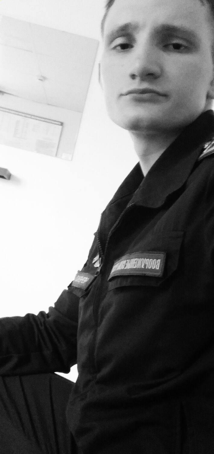  44003237  , 24 ,    -