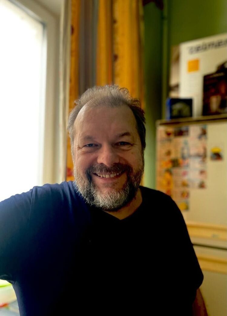  54167187  Andry, 47 ,    