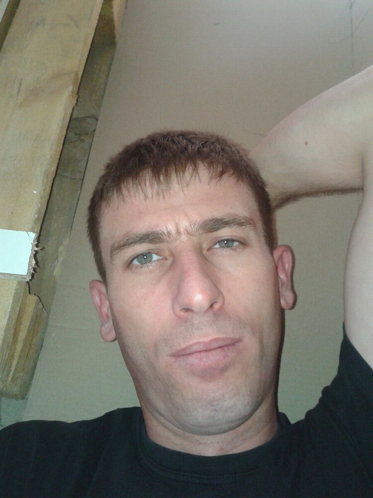  21514297  Artur, 40 ,    