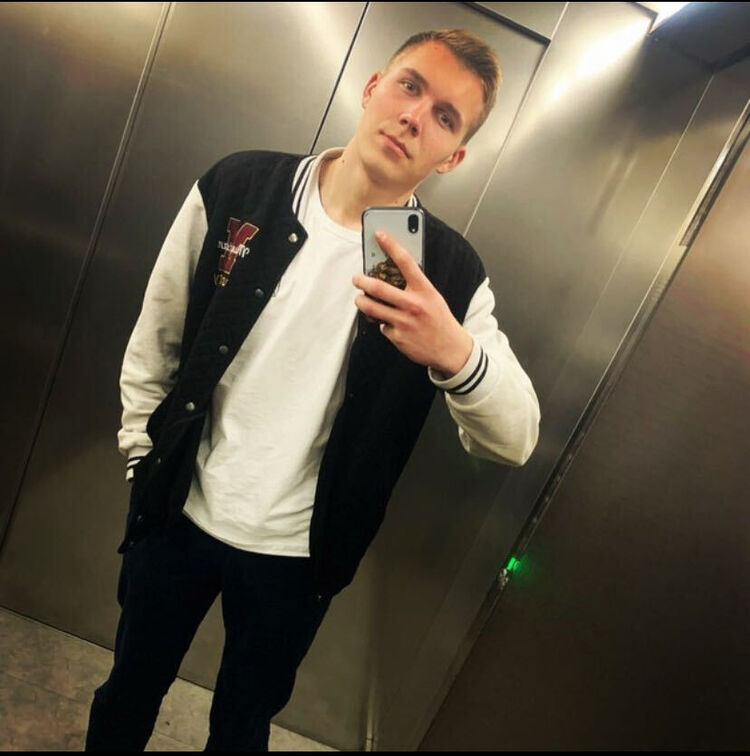  47759567  Vitaliy, 24 ,    