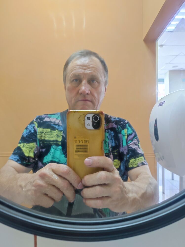  49633937  Rustem, 58 ,    