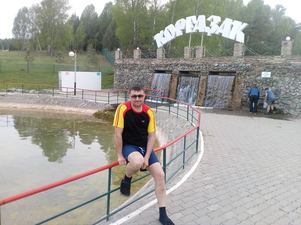  ,   Denis, 48 ,   ,   , c 
