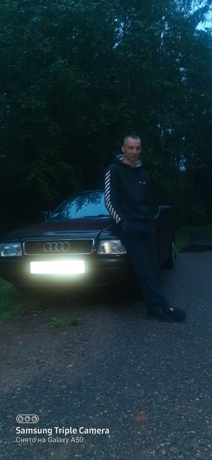  23210647  Artur, 30 ,    