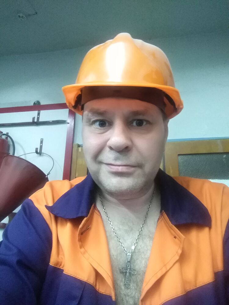  36213347  Sergej, 46 ,    