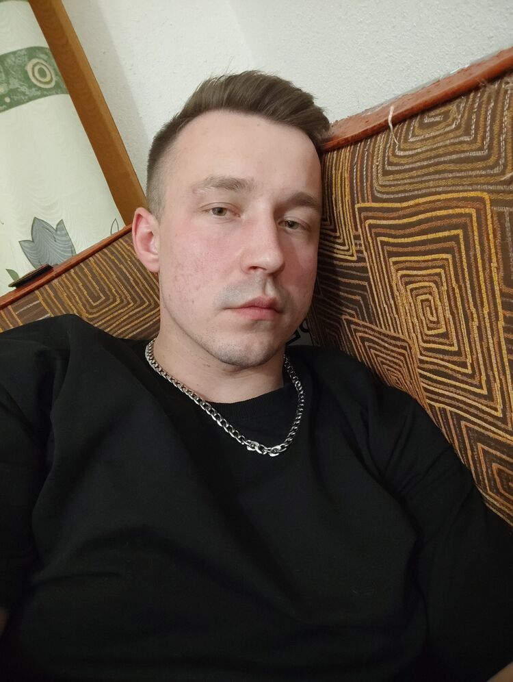  39438067  Andrey, 26 ,    