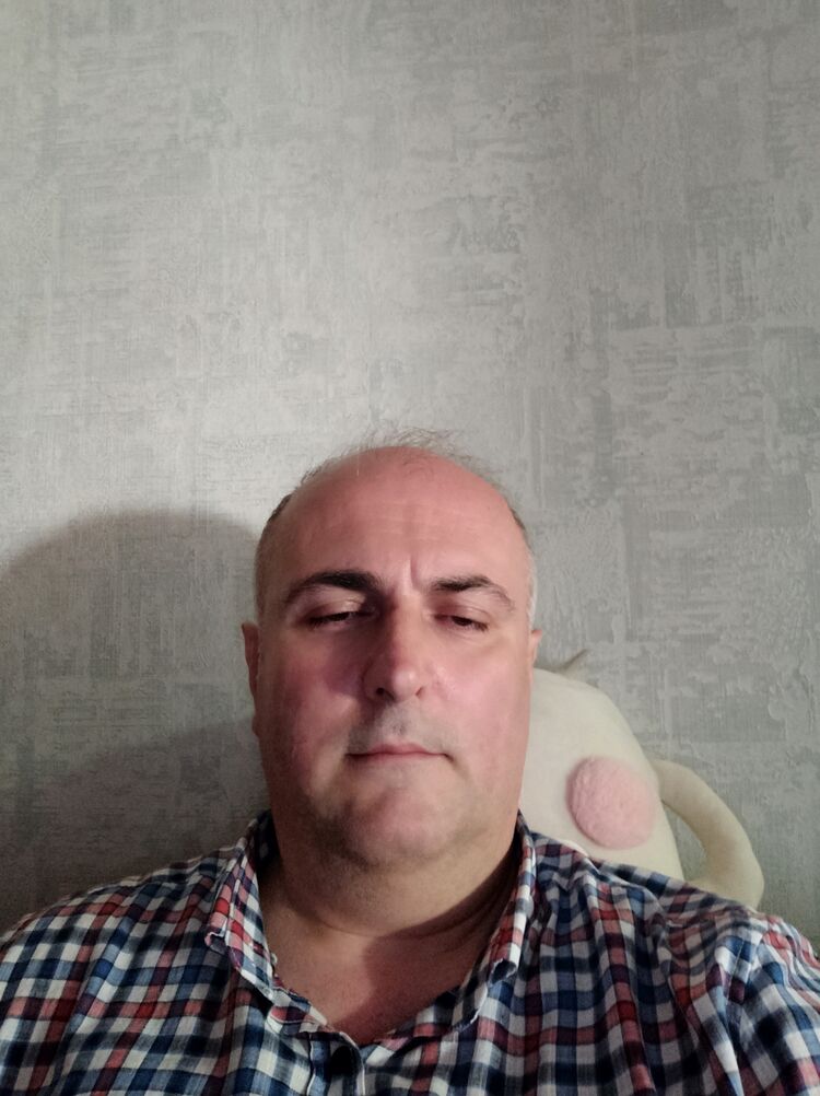  35682677  Konstantine, 50 ,    