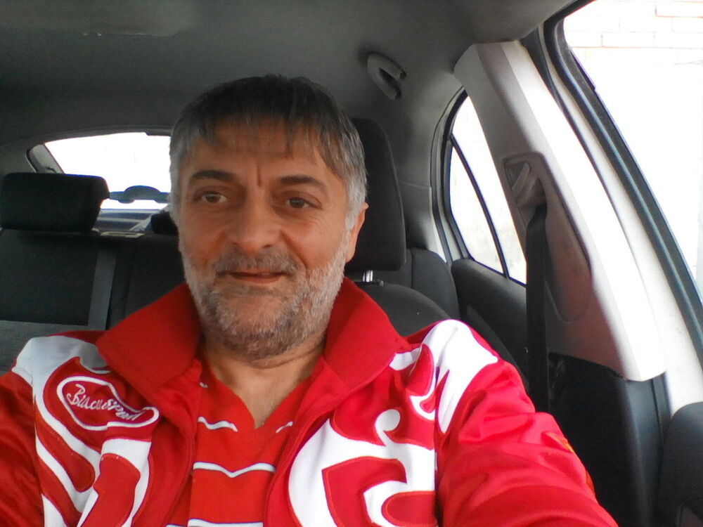  8929627  Gamlet, 56 ,    