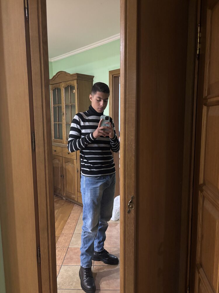  ,   Mohamad, 18 ,   ,   