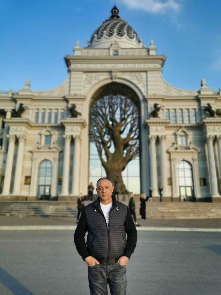  ,   Alik, 49 ,   ,   , c , 