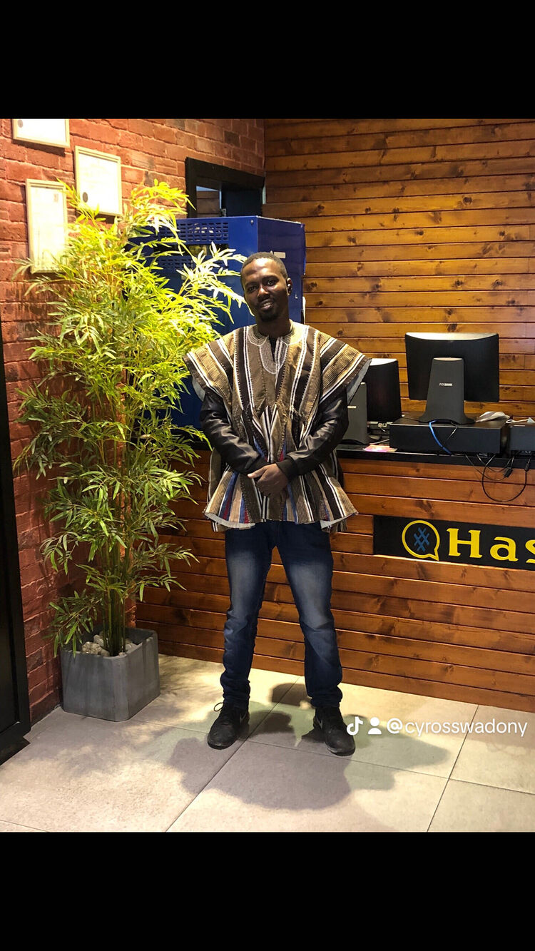  47012977  Abdul, 29 ,    Holborn