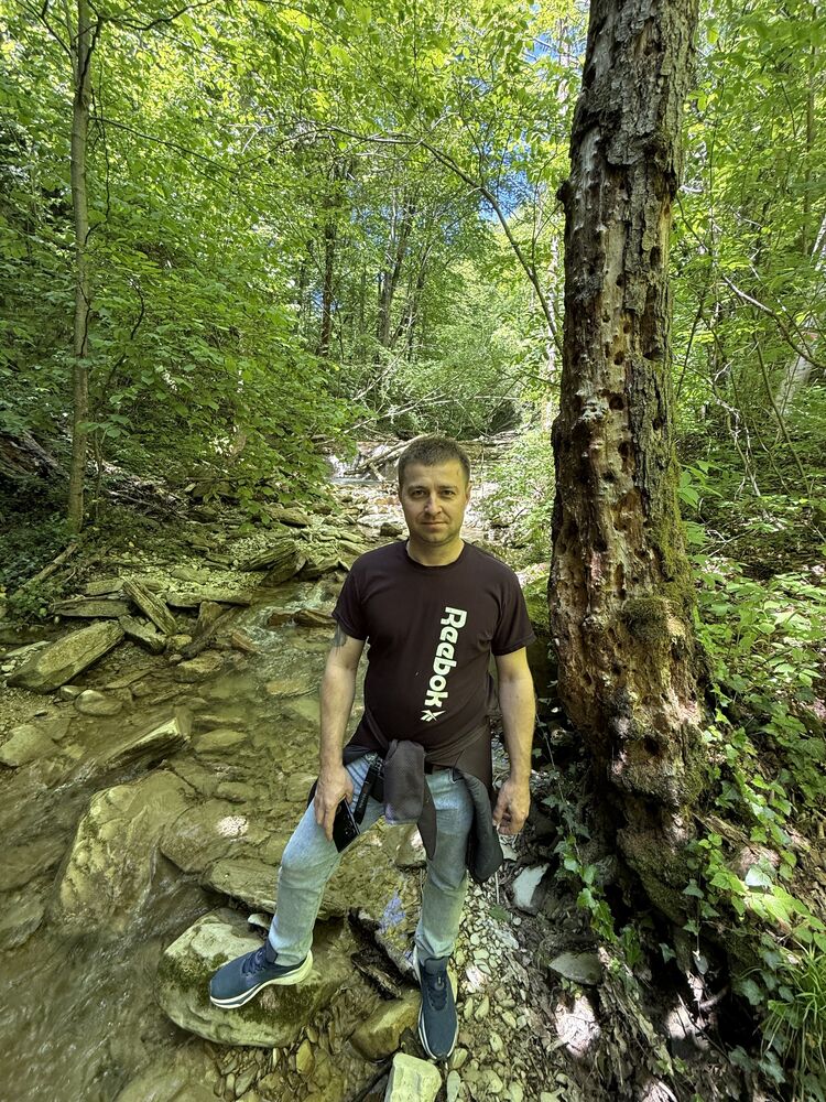  53634057  Petr, 34 ,     