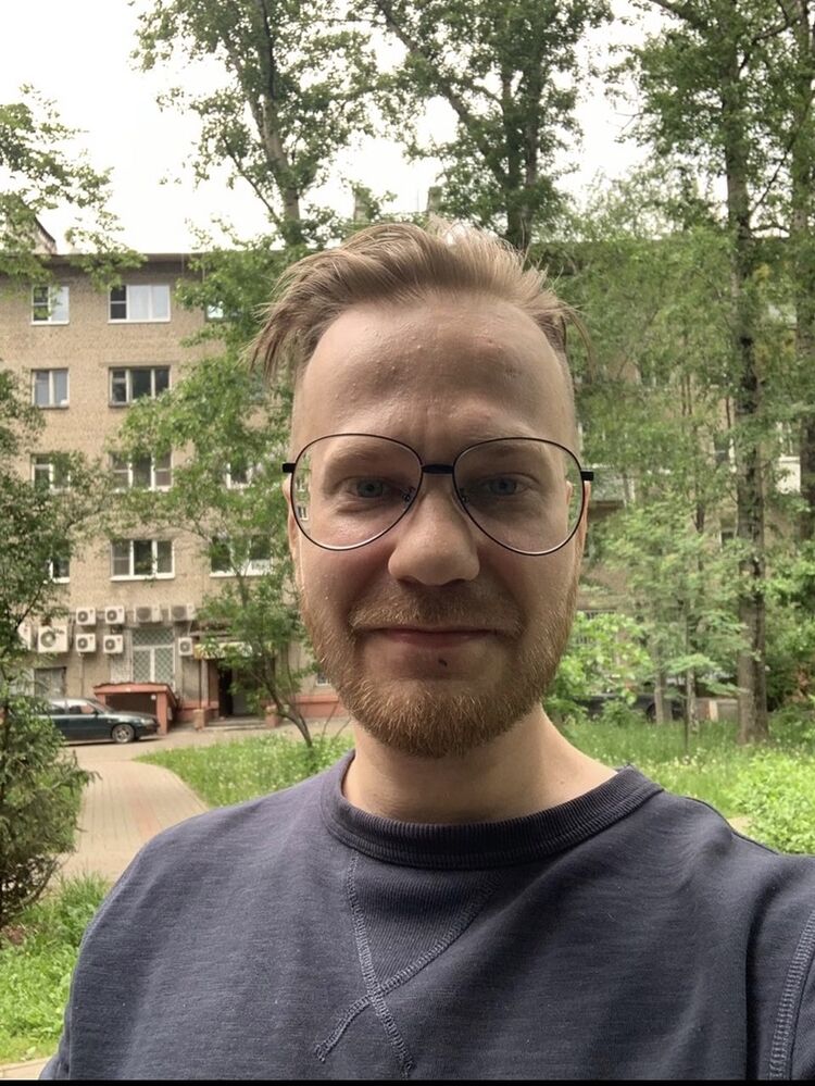  23640737  Rikardo, 37 ,    