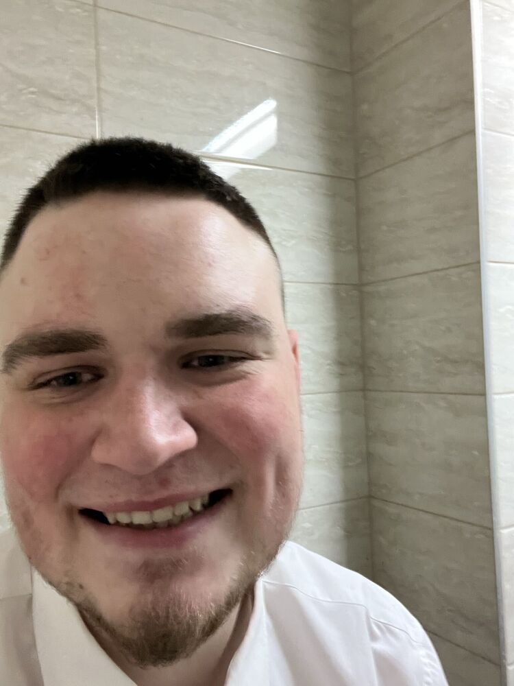  53941147  Viktor, 25 ,    -