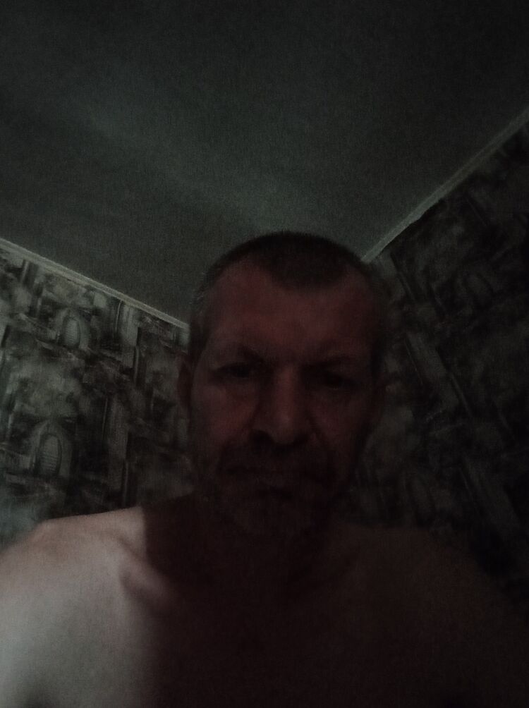  28222287  Anatolij, 45 ,    