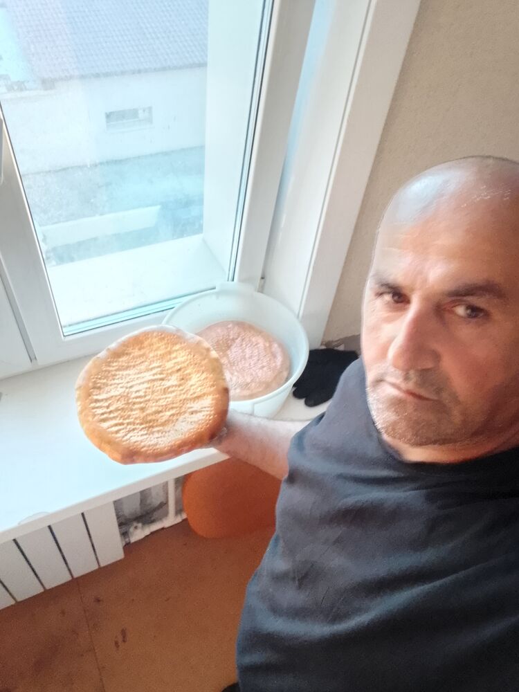  52725127  , 46 ,    