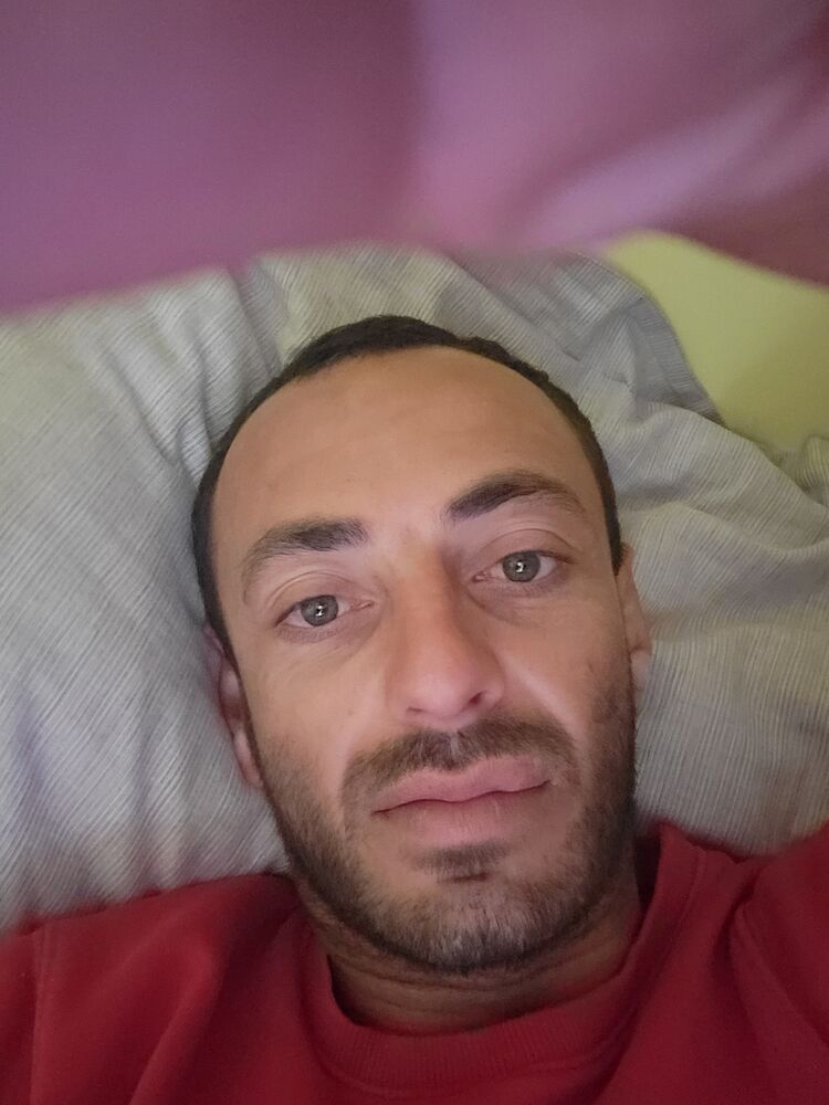  ,   Rezi, 34 ,   ,   