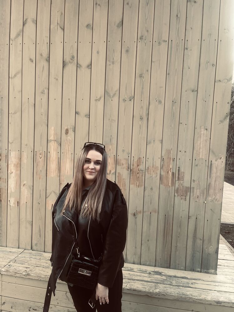  50476217  Ekaterina, 26 ,    