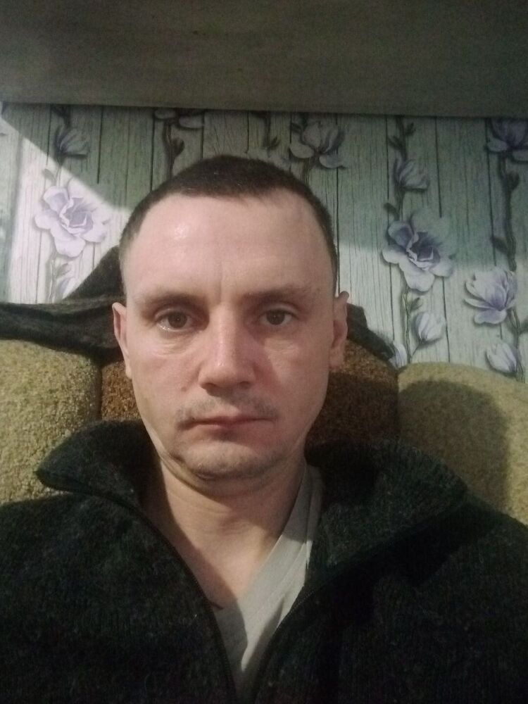  ,   Sergei, 37 ,   ,   , c , 