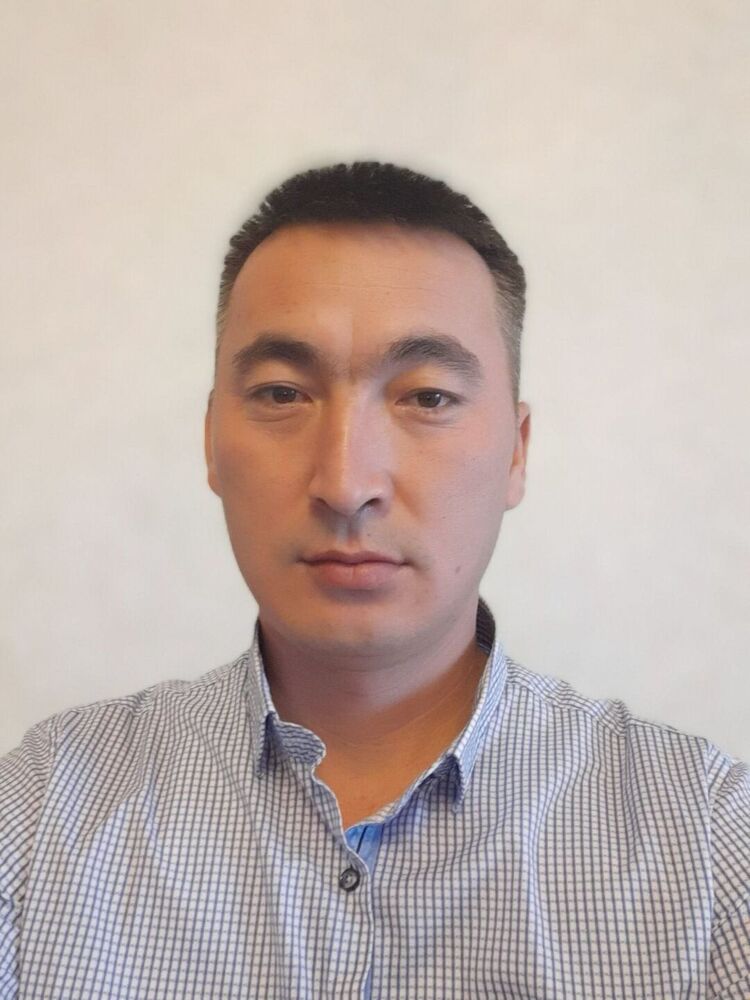  ,   Ruslan, 37 ,   ,   