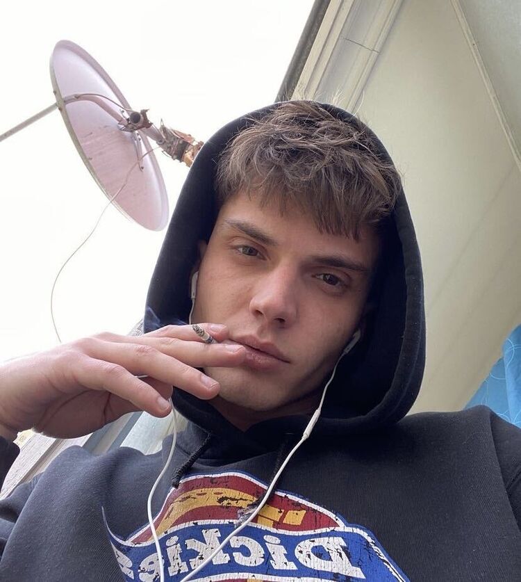  45599477  , 25 ,    
