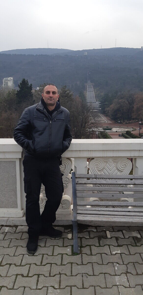  ,   Hayk, 44 ,   ,   