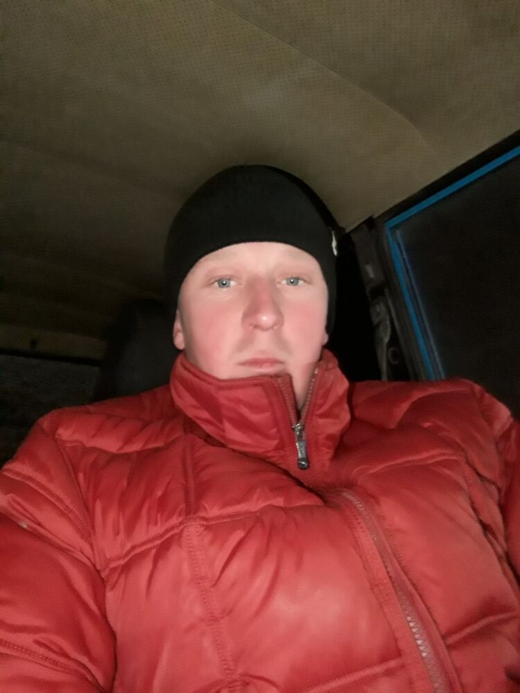  15296327  Leonid, 27 ,    