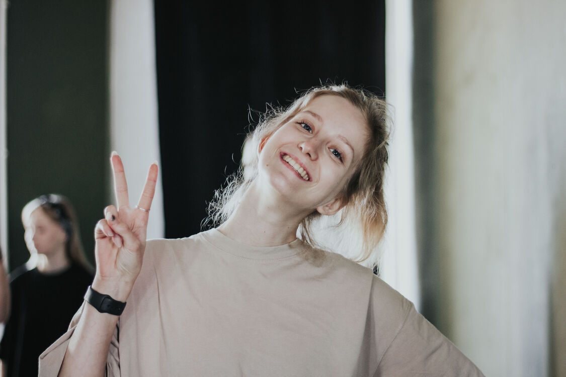  -,   , 26 ,   