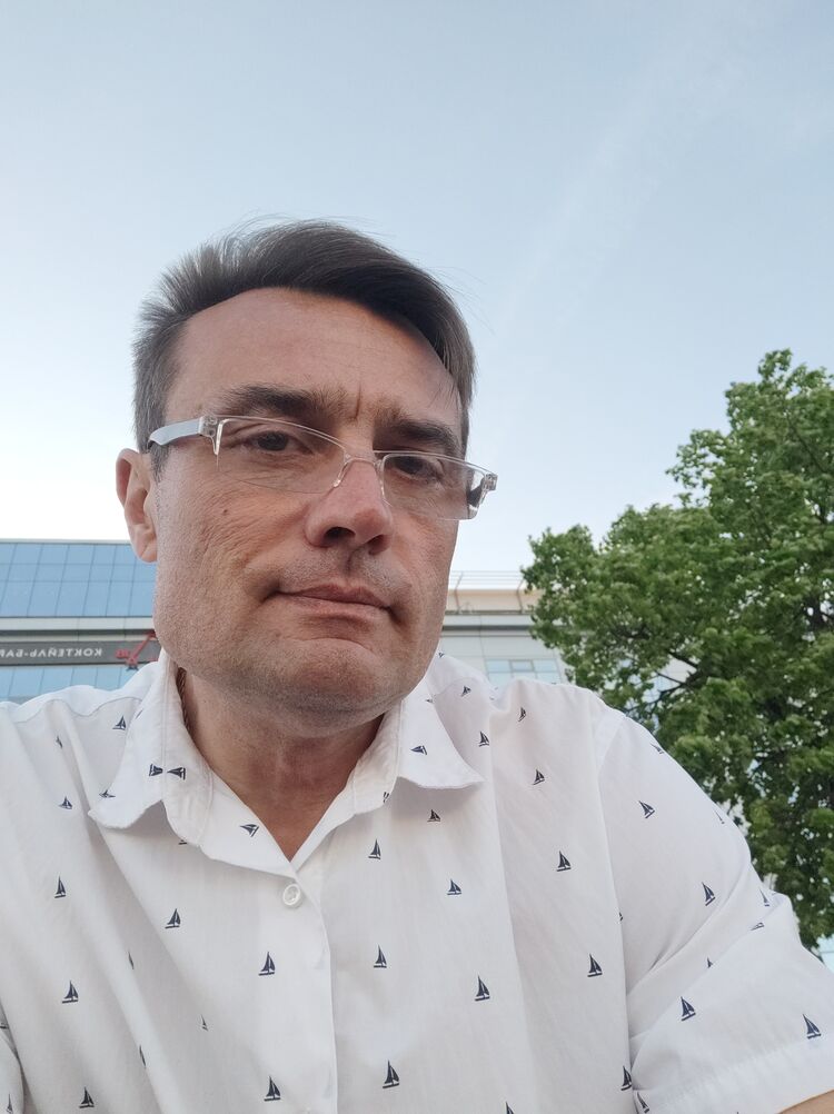  -,   , 52 ,     , c 